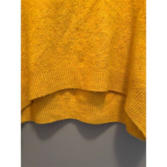 Vince Camuto Women's Gold Oversized Pullover Sweater Size S - Picture 3 of 10